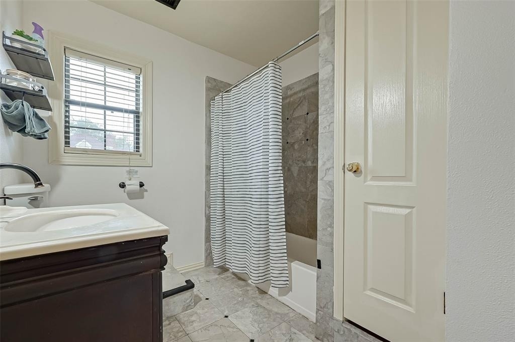 2412 Oakdale Street - Photo 28
