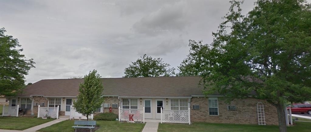995 Meadow Ln - Photo 2