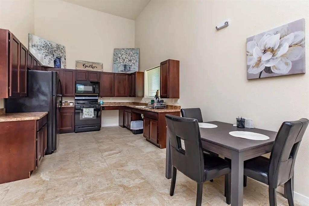 11050 Montana Ave - Photo 12