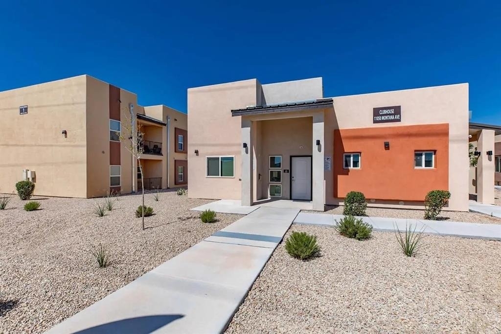 11050 Montana Ave - Photo 3