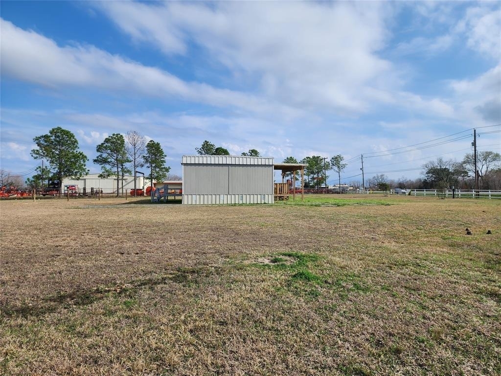 3373 E Highway 6 - Photo 2