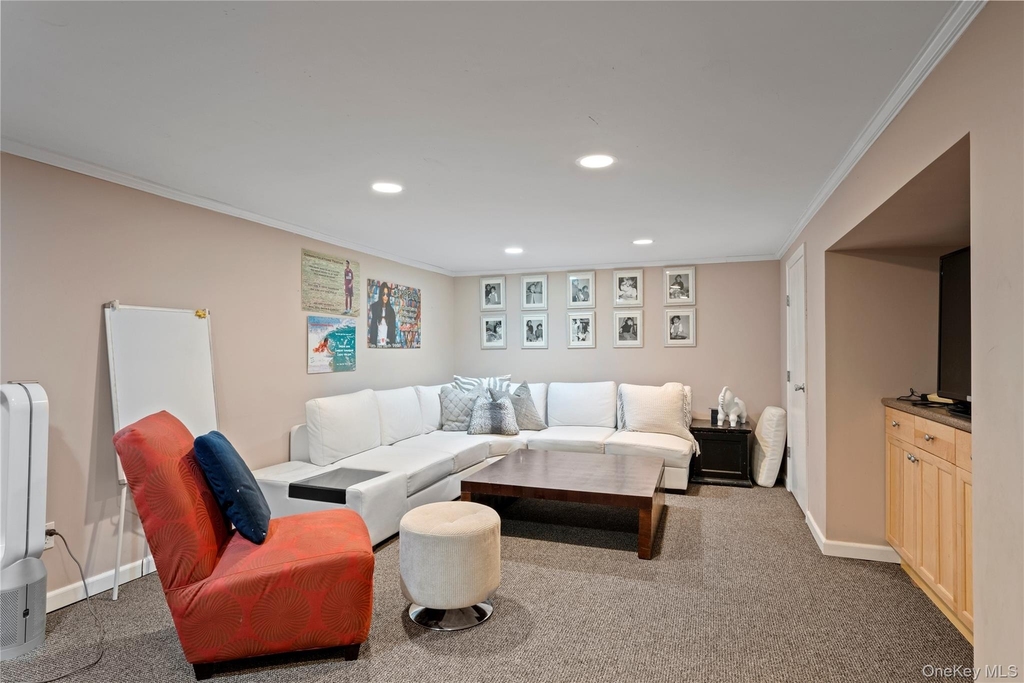 38 Pheasant Run - Photo 27