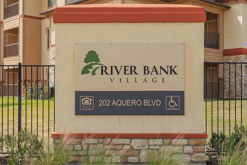 202 Aquero Boulevard - Photo 5