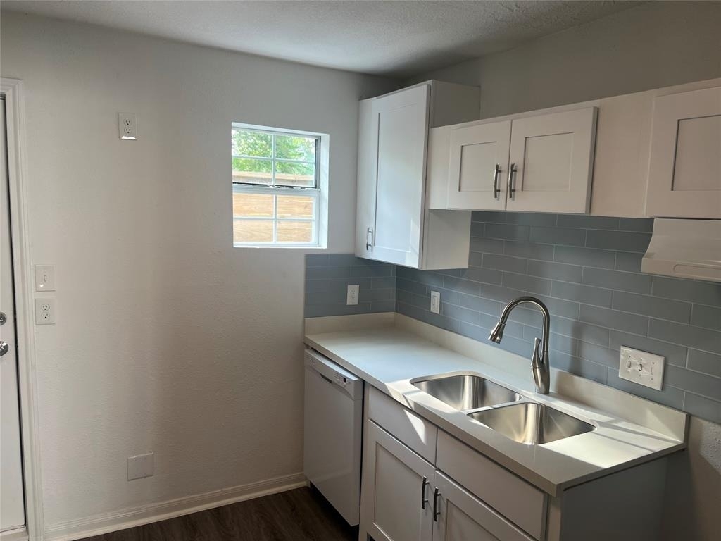 4714 Ward Street - Photo 1