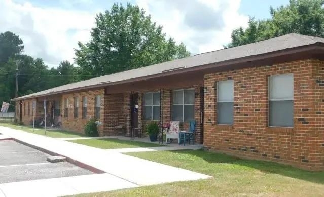 304 Julia Circle - Photo 1
