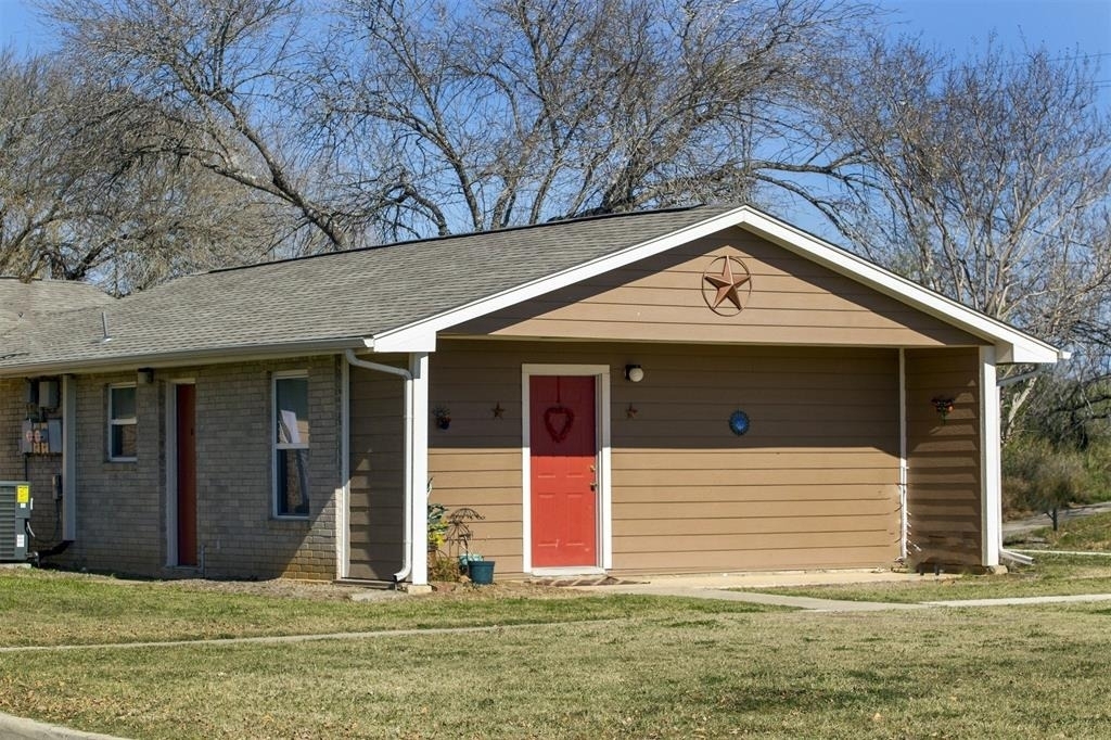 1200 E Frio Street - Photo 5
