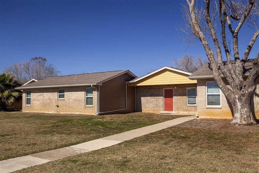 1200 E Frio Street - Photo 13