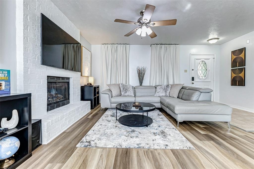 92 N Deerfoot Circle - Photo 2