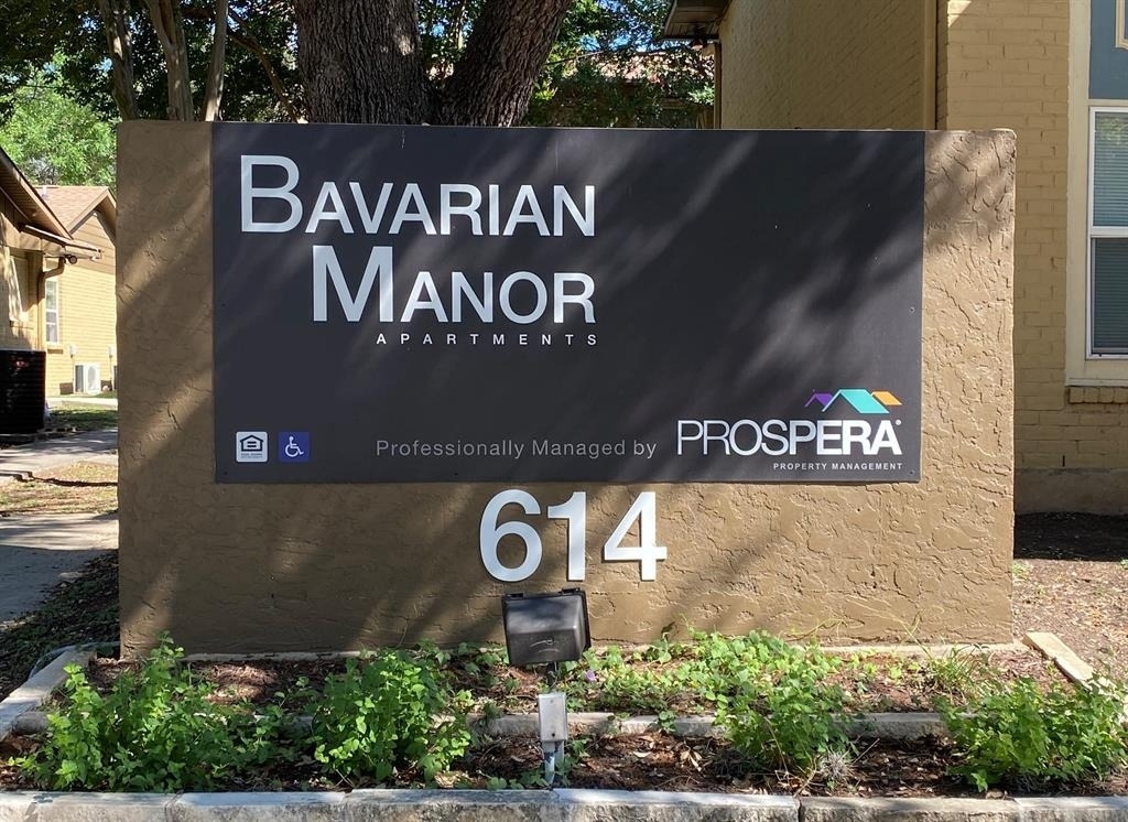 614 Bavarian Drive - Photo 2