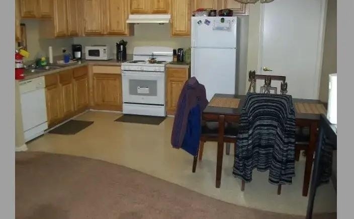 1900 Snows Mill Ave - Photo 4