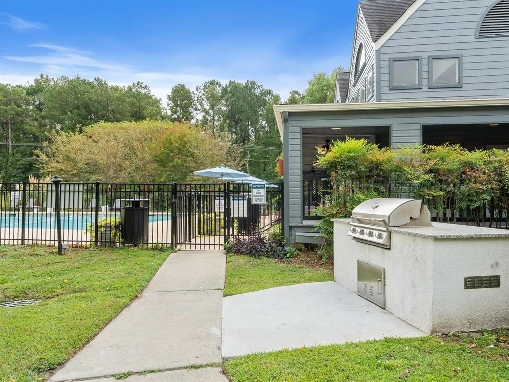 501 Pelham Dr - Photo 3