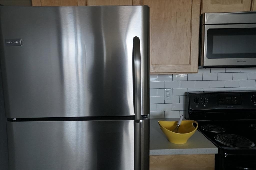 135 W Wells St - Photo 12