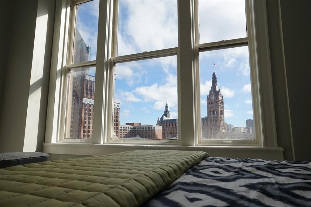 135 W Wells St - Photo 3