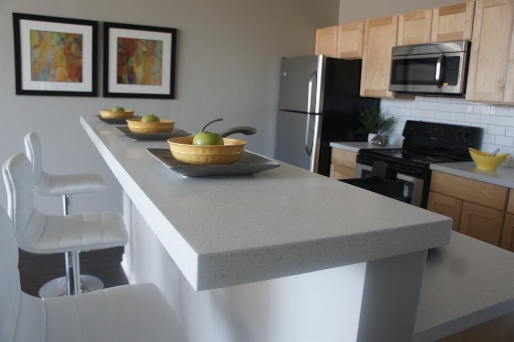 135 W Wells St - Photo 9