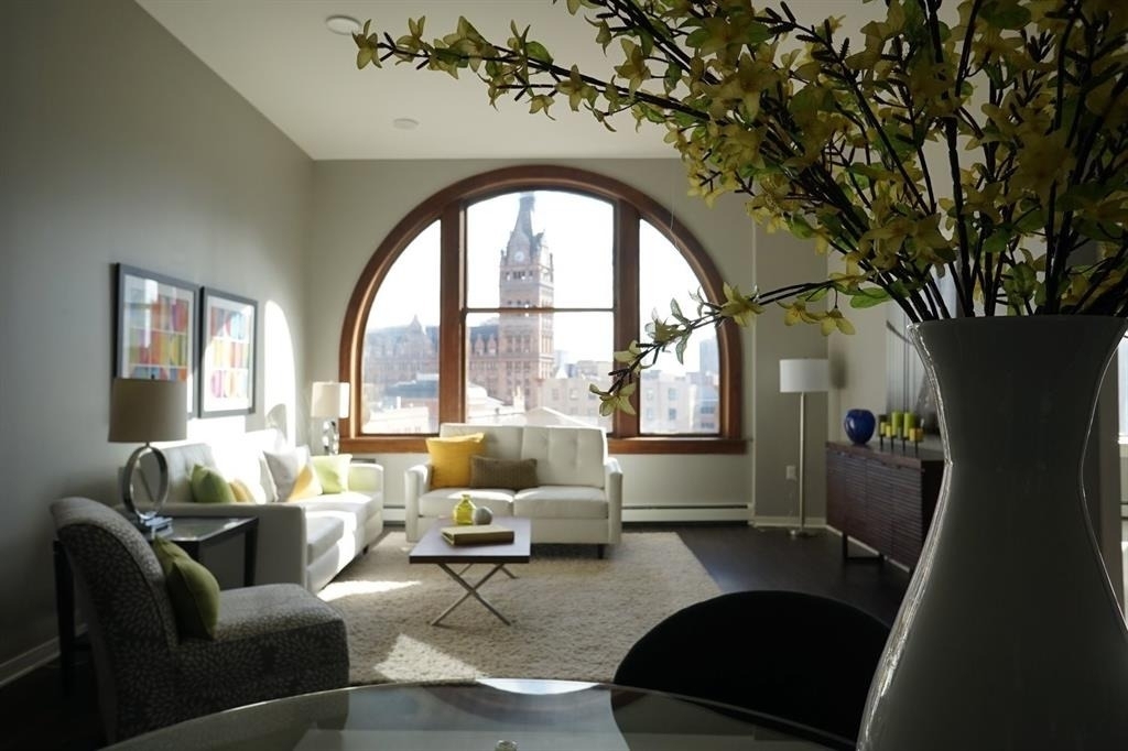 135 W Wells St - Photo 4