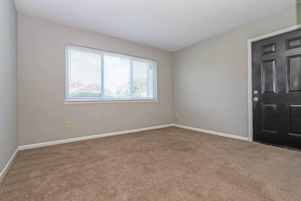 1103 E Church St - Photo 18