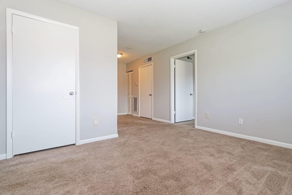 1103 E Church St - Photo 16
