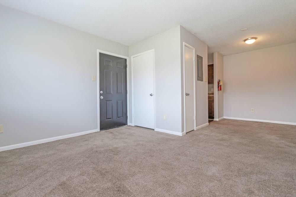 1103 E Church St - Photo 17