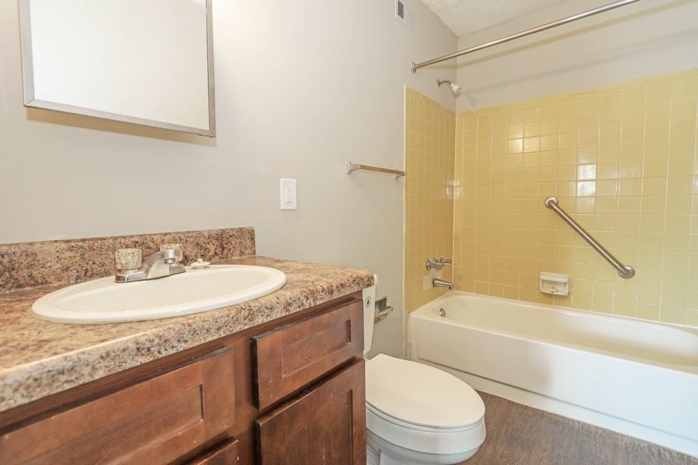 1103 E Church St - Photo 21