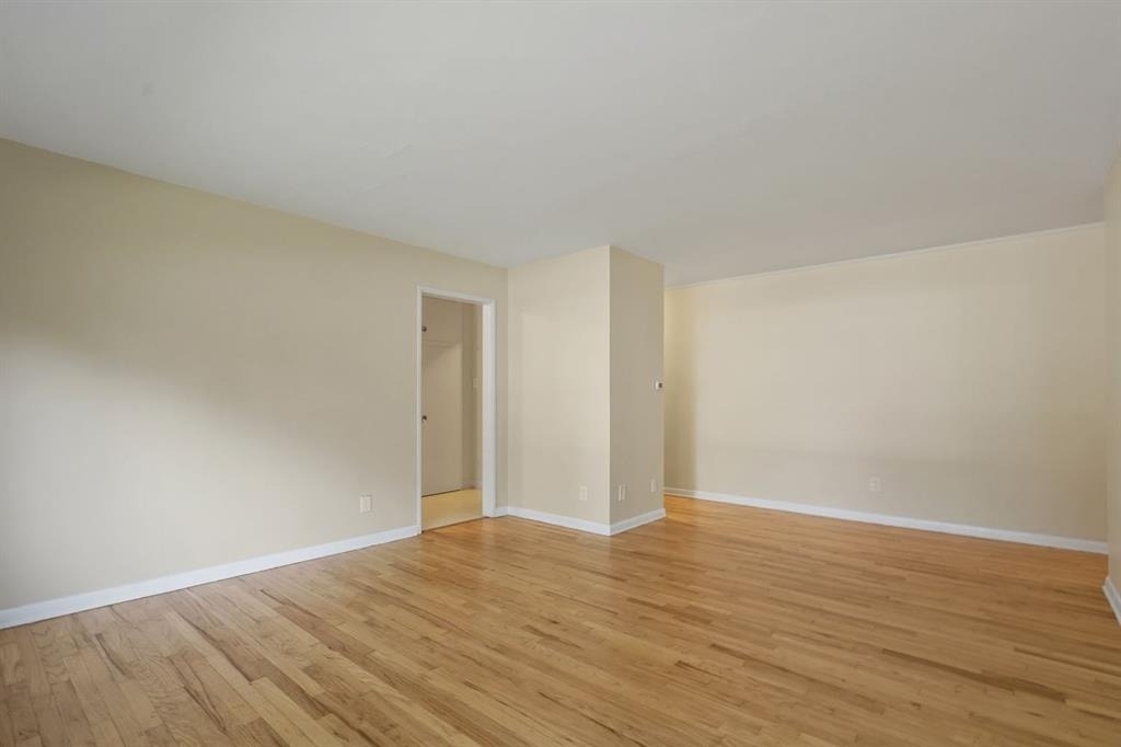 1240 Cedar Ave - Photo 5