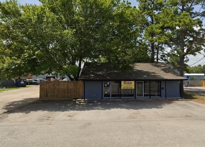 1010 E 1st Street - Photo 3