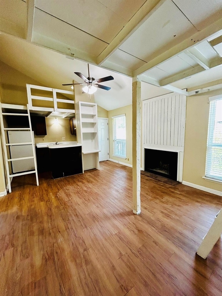 1000 W 26th St - Photo 8
