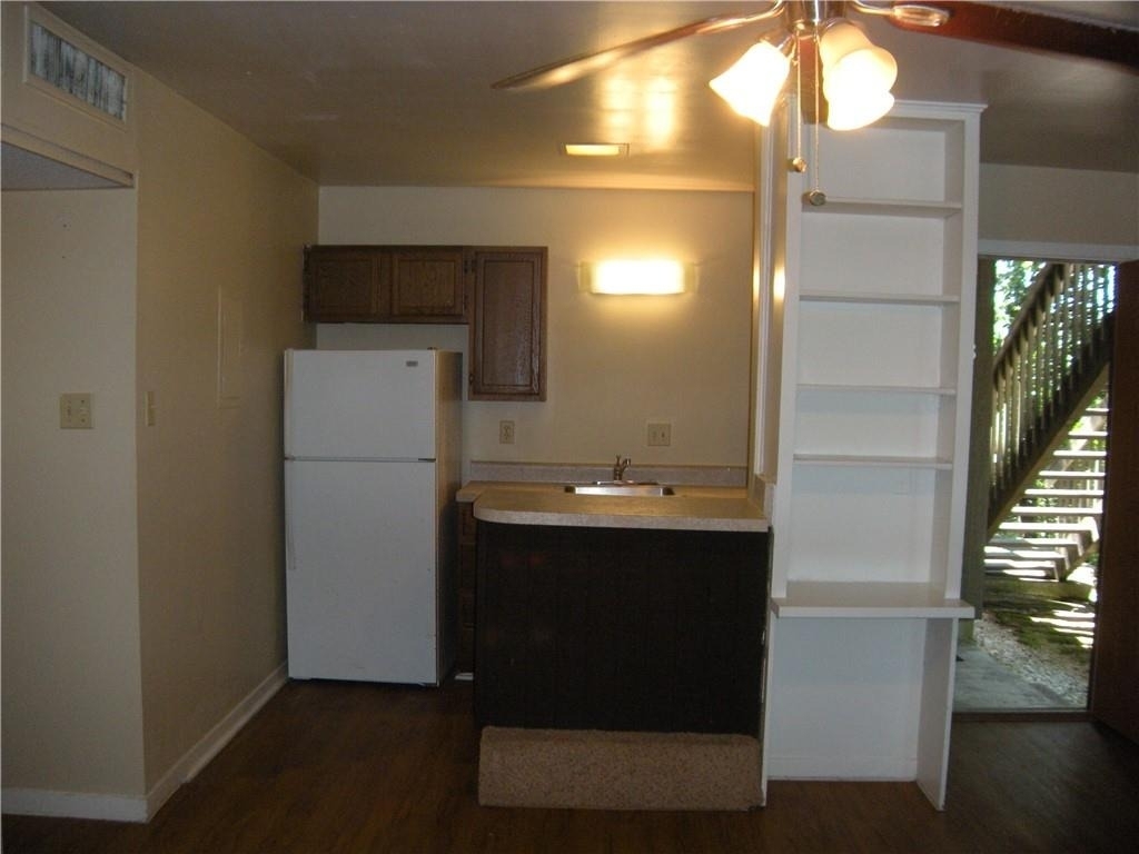 1000 W 26th St - Photo 6