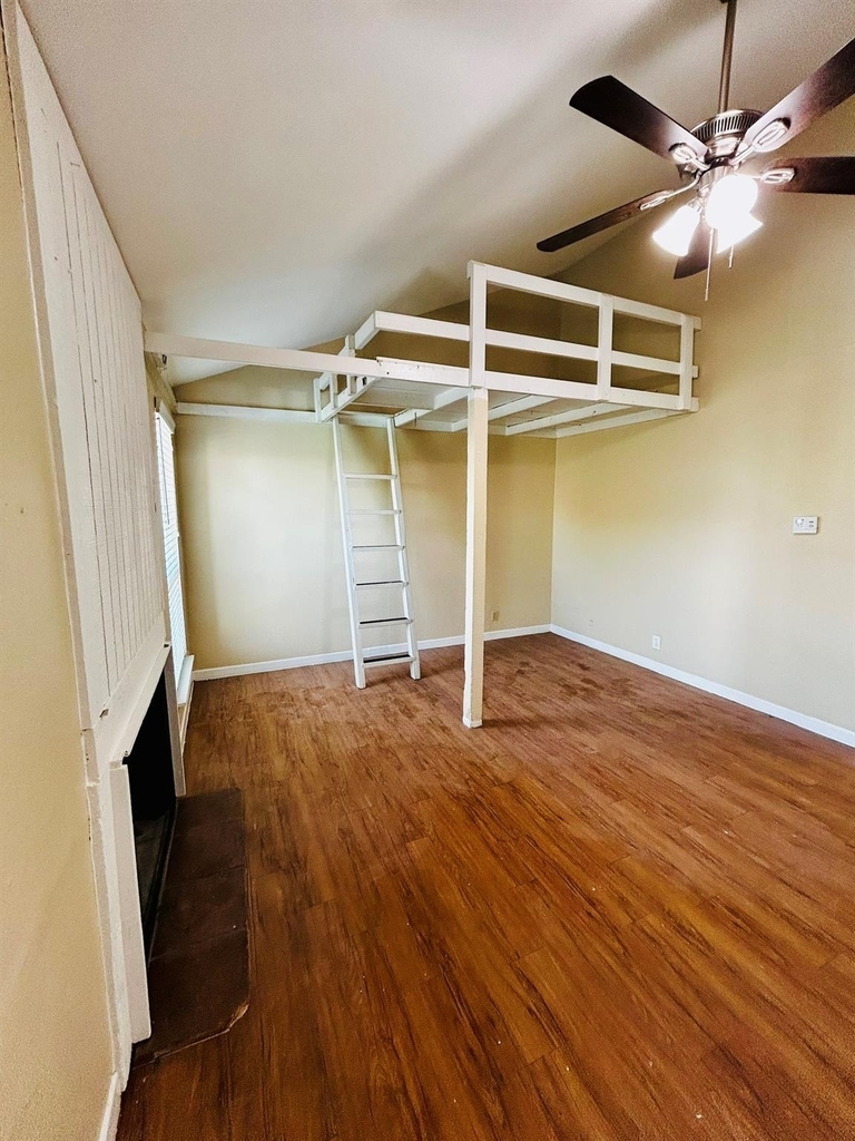 1000 W 26th St - Photo 6