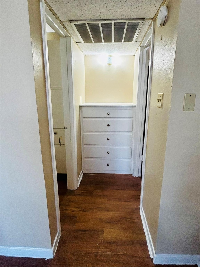 1000 W 26th St - Photo 13