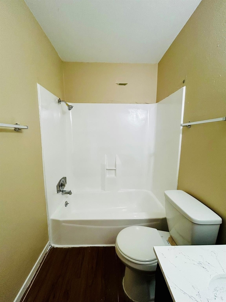 1000 W 26th St - Photo 18