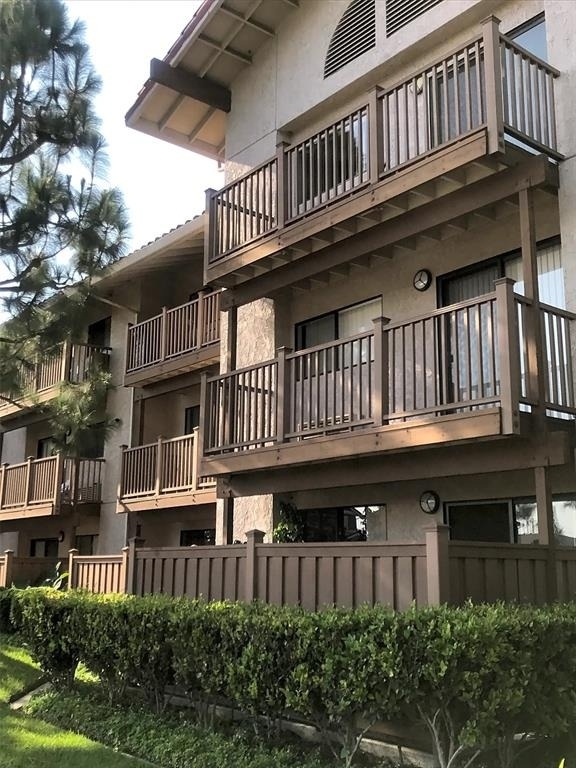 11441 Acacia Pkwy - Photo 7