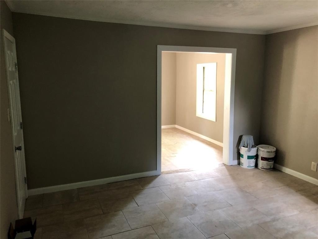 695 Grimes Avenue - Photo 25