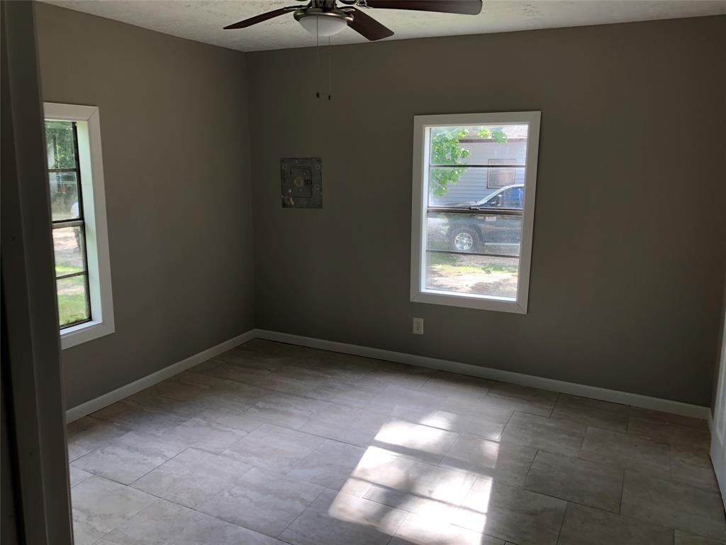 695 Grimes Avenue - Photo 27