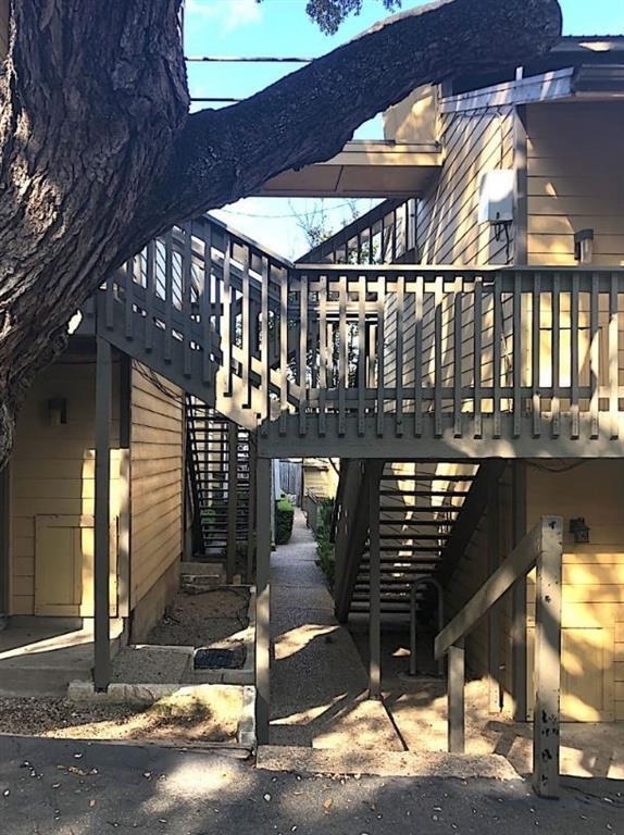 1000 W 26th St - Photo 1