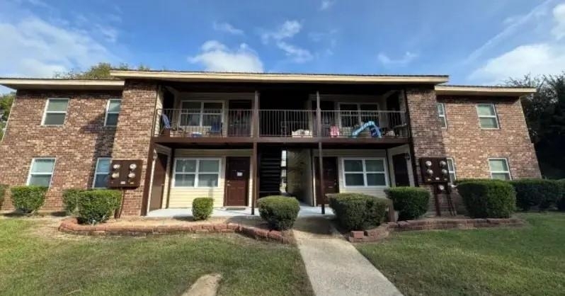 801 Wildcat Dr - Photo 2