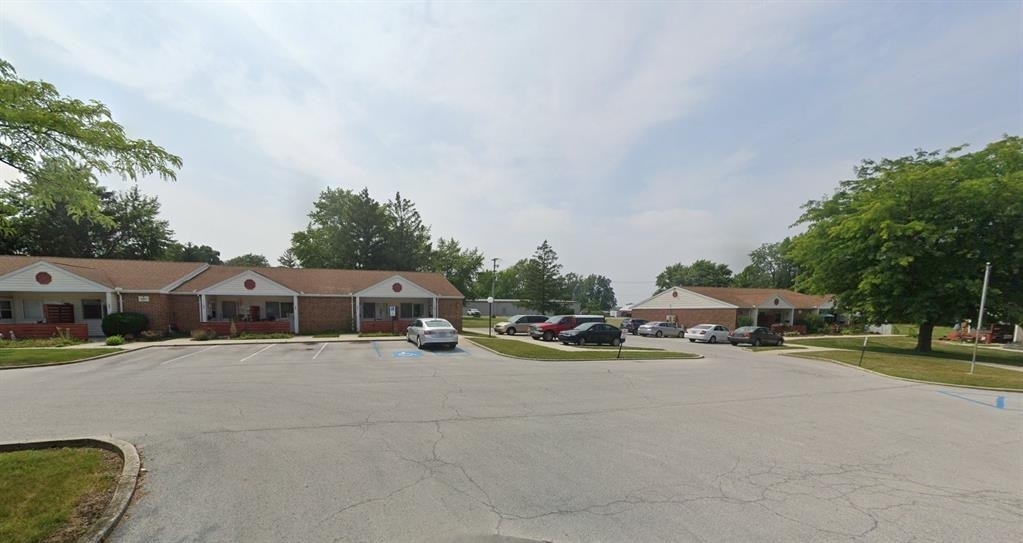 800 W Indiana Ave - Photo 3