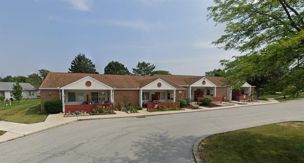 800 W Indiana Ave - Photo 2