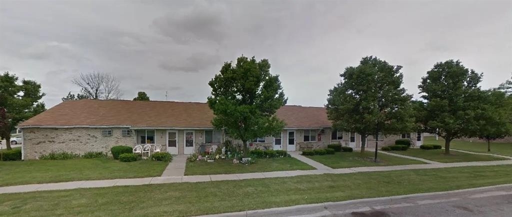 985 Meadow Ln - Photo 2