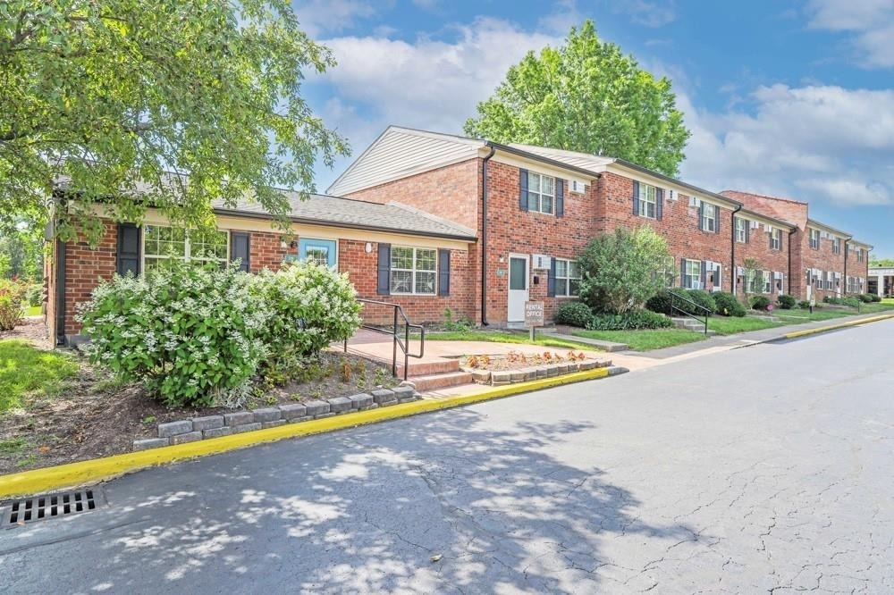 319 Blair Ct - Photo 6