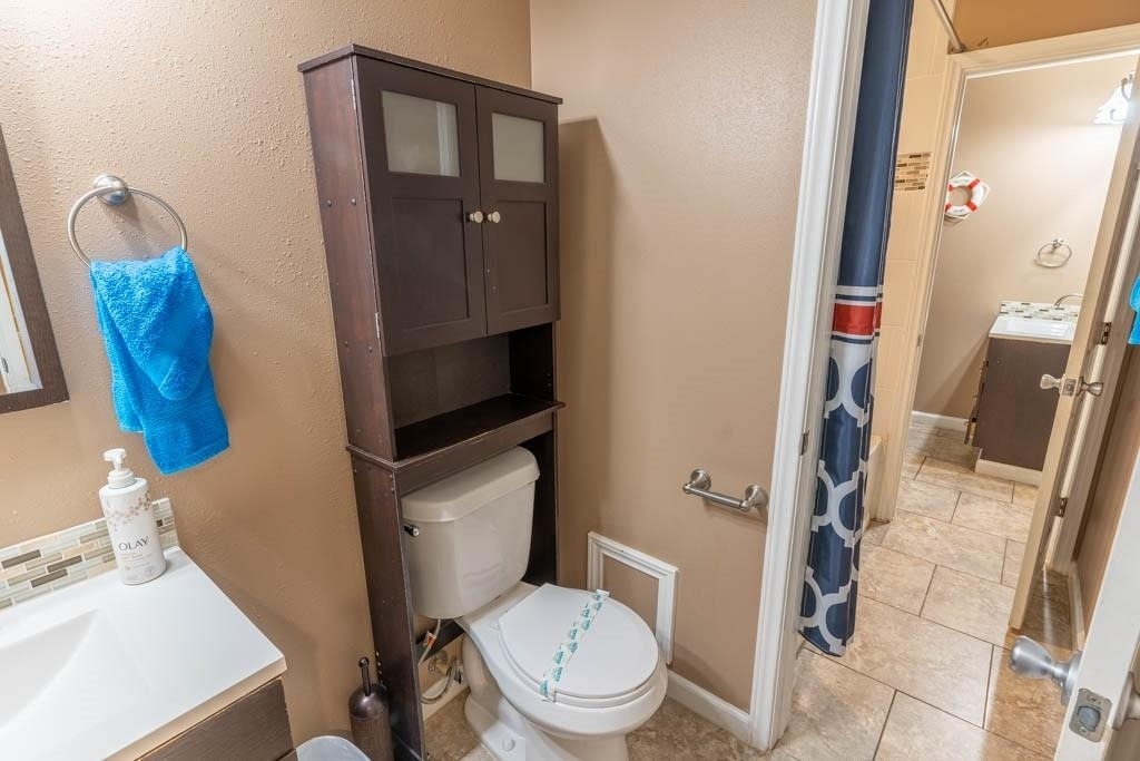 9520 Seawall Boulevard - Photo 11
