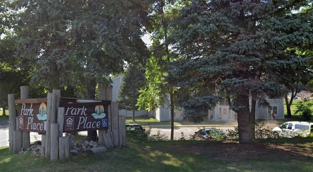 415 N State St - Photo 2