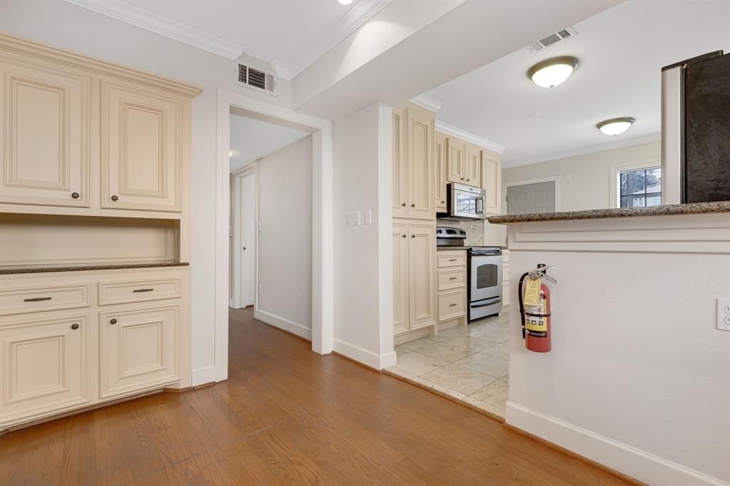 2306 Blodgett Street - Photo 3