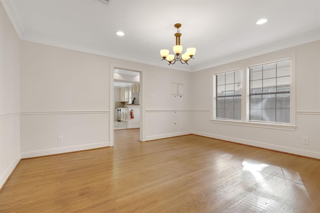 2306 Blodgett Street - Photo 2