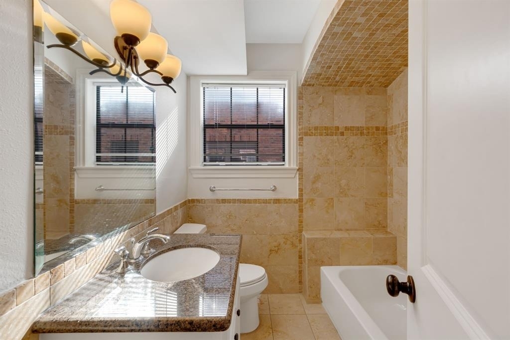 2306 Blodgett Street - Photo 9