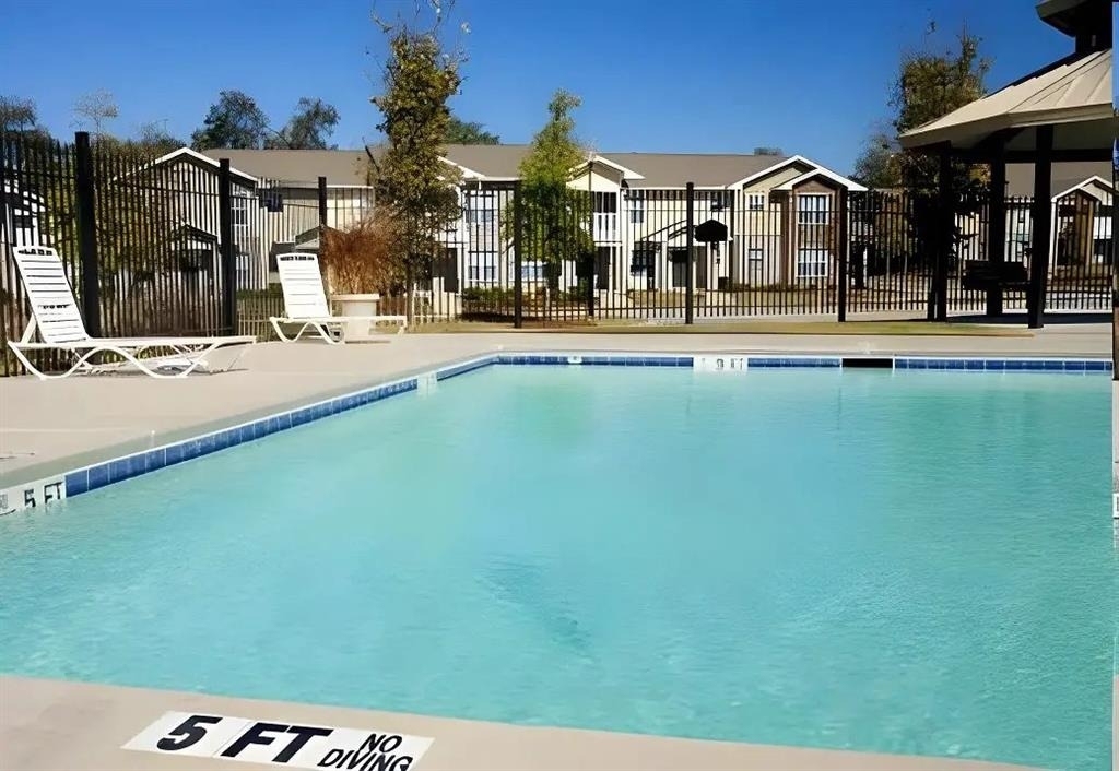 2321 Olive St - Photo 2