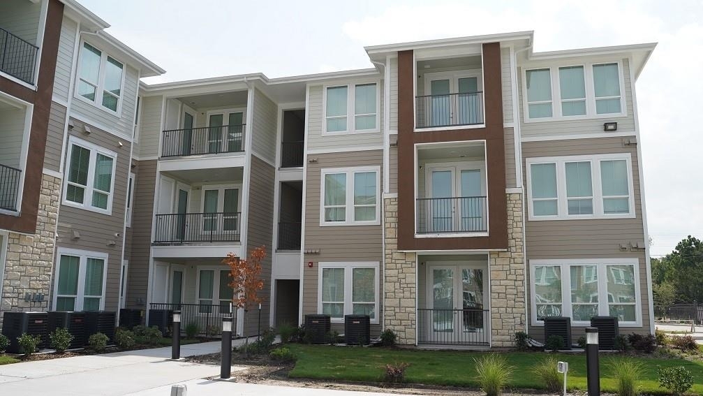 1475 Gears Road - Photo 2