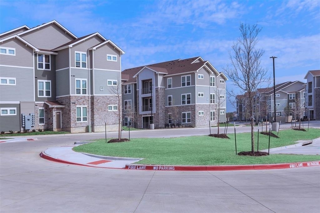 5712 Azle Avenue - Photo 4