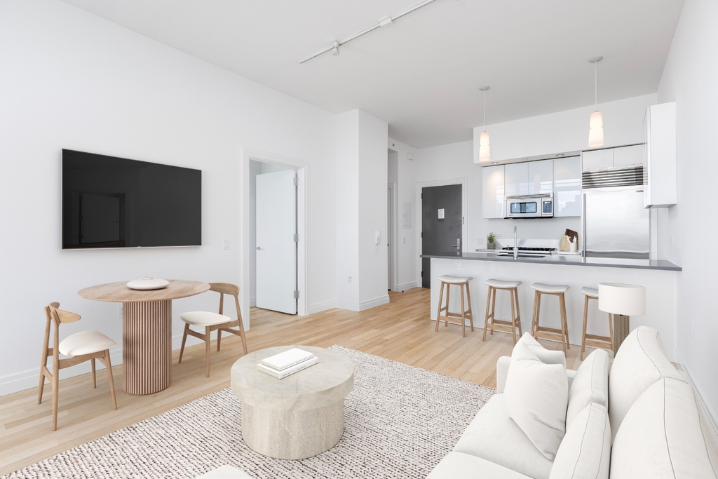 554 West 54th Street - Photo 2