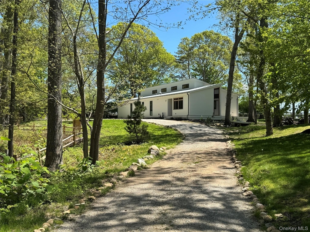 6710 Soundview Avenue - Photo 41