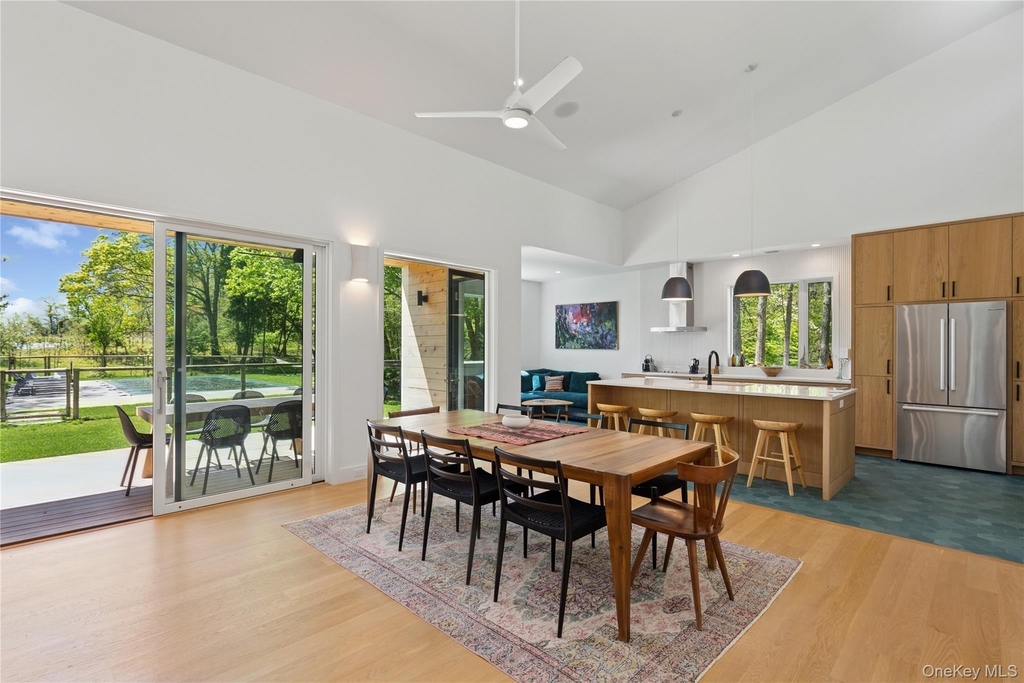 6710 Soundview Avenue - Photo 8
